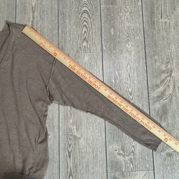 By Together Mocha Cotton & Cashmere V-Neck Relaxed Sweater, Small, - Picture 7 of 9